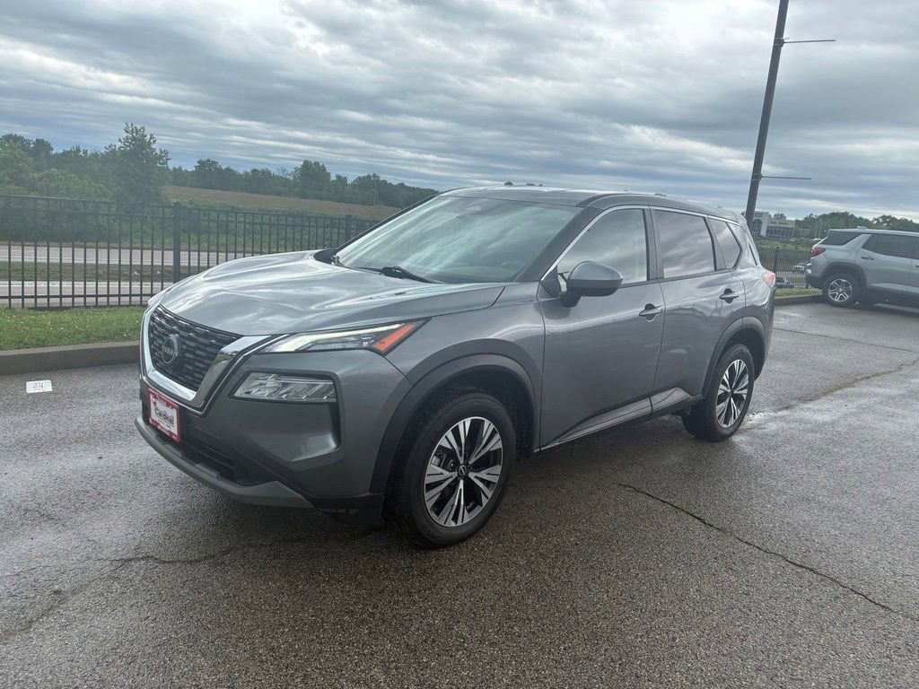 Used 2023 Nissan Rogue SV AWD/4WD image 2