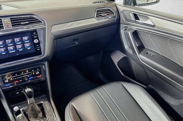 Used 2023 Volkswagen Tiguan SE FWD image 21