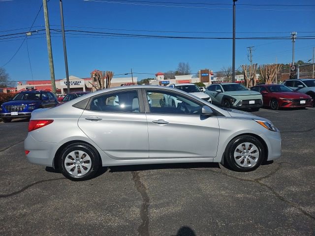 Used 2016 Hyundai Accent SE w/ Option Group 02 image 1