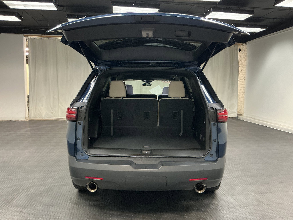 Used 2022 Chevrolet Traverse LS FWD image 31