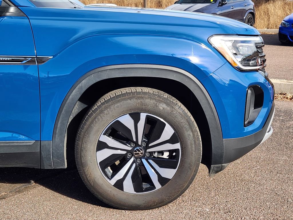 Used 2025 Volkswagen Atlas Cross Sport SE image 28