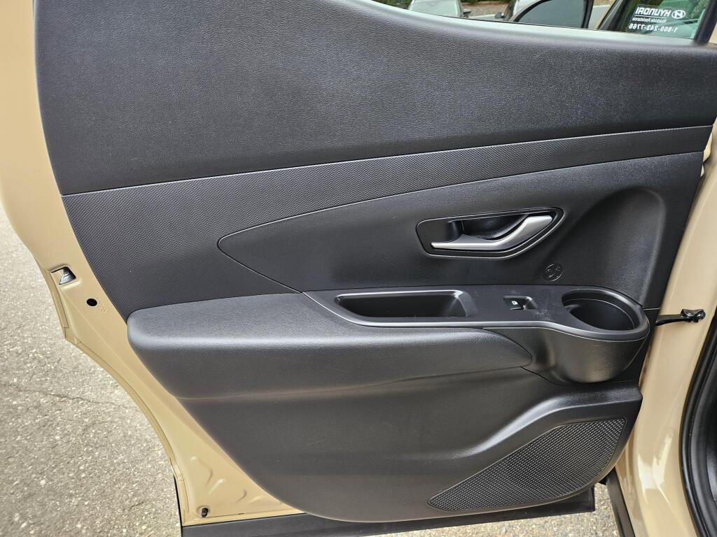 Used 2024 Hyundai Santa Cruz SE AWD/4WD image 13