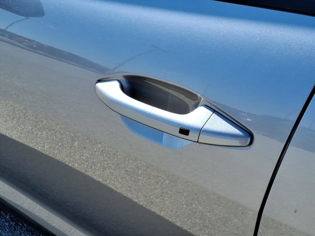 Used 2025 Kia K4 LXS image 15