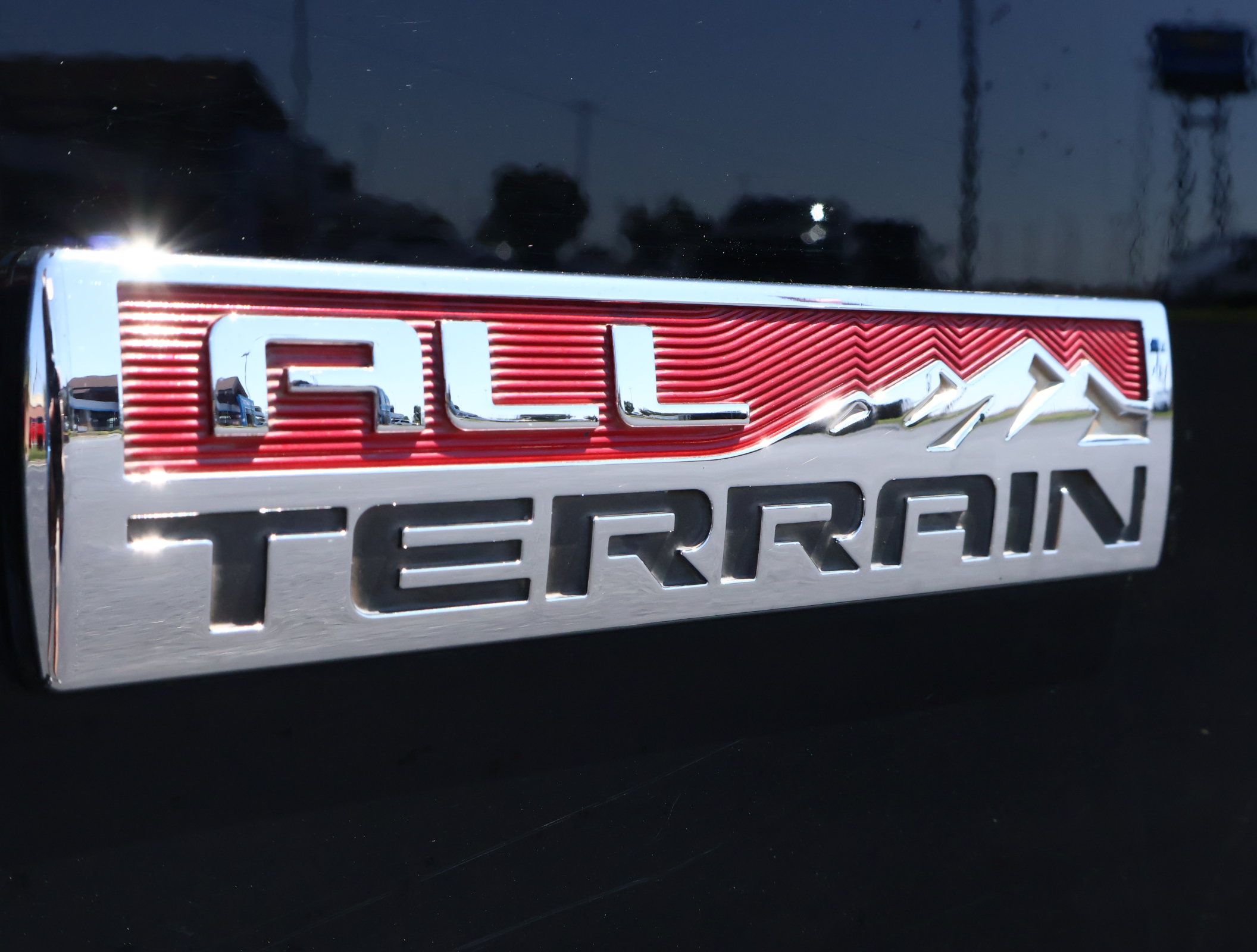 Used 2018 GMC Sierra 1500 SLT AWD/4WD image 5