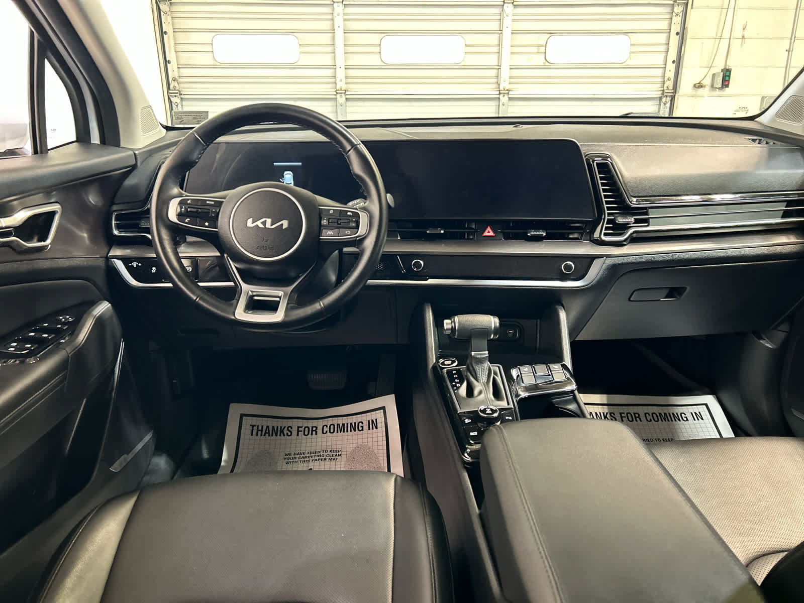 Used 2024 Kia Sportage EX AWD/4WD image 4