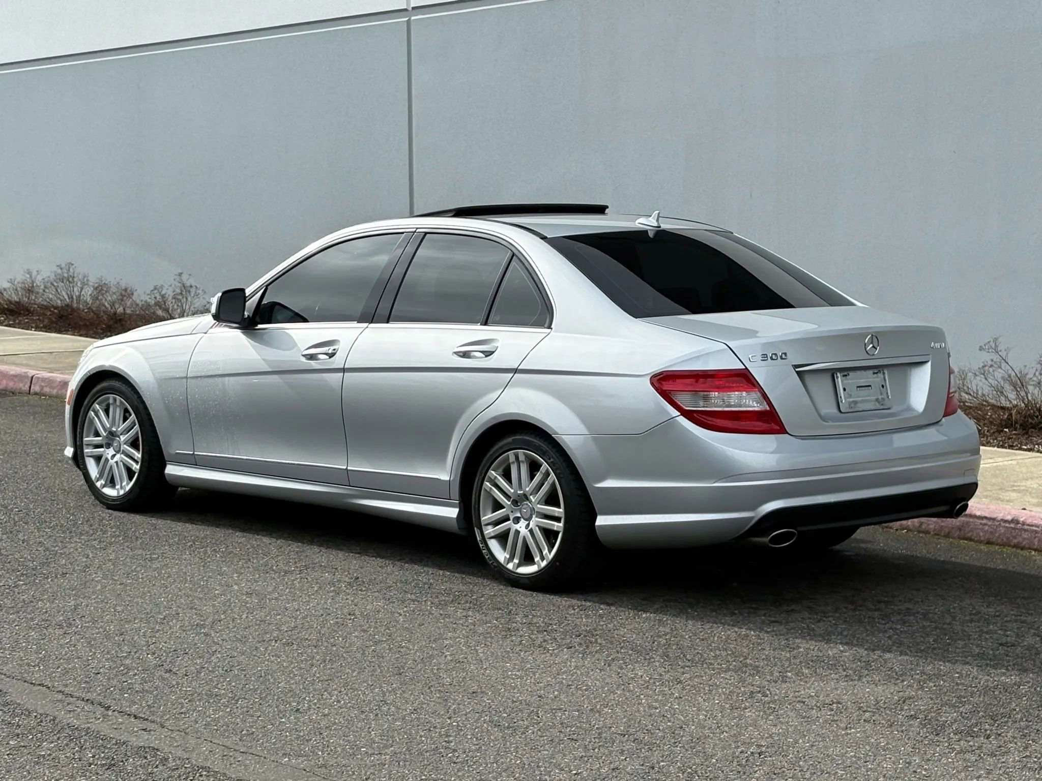 Used 2008 Mercedes-Benz C 300 4MATIC Sedan image 4