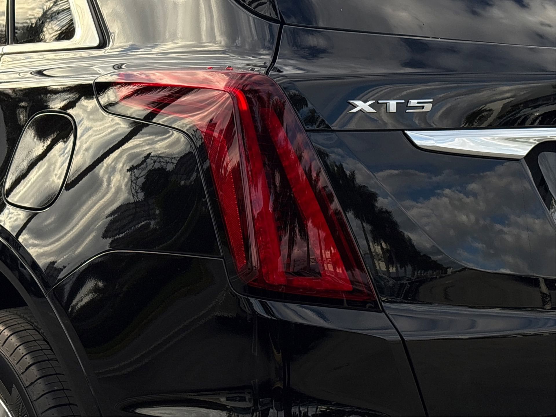 New 2026 Cadillac XT5 Luxury image 15