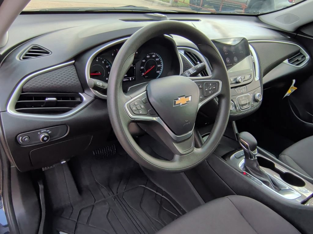 Used 2022 Chevrolet Malibu LS FWD image 14
