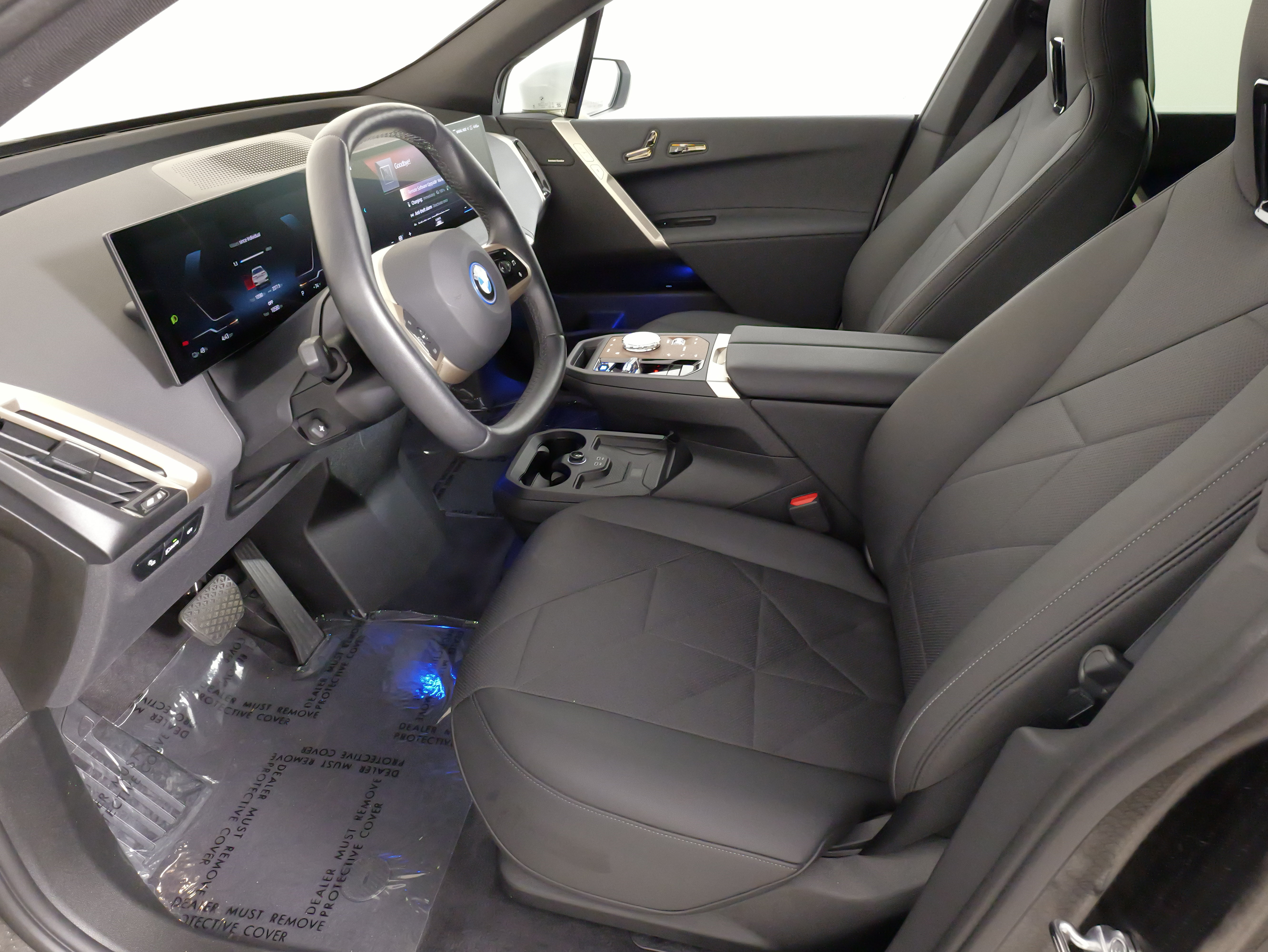 Used 2023 BMW iX xDrive50 w/ Premium Package AWD/4WD image 29