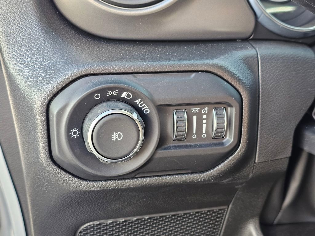 Used 2022 Jeep Wrangler Willys image 21