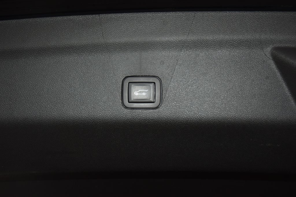 Used 2024 Chevrolet Tahoe High Country w/ Premium Package AWD/4WD image 24