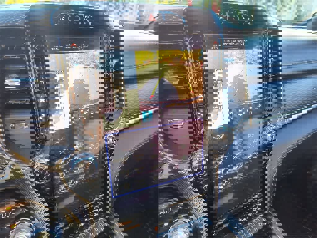 Used 2020 RAM 1500 Limited image 17