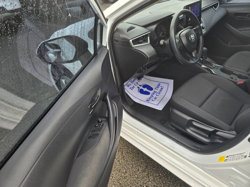 Used 2024 Toyota Corolla LE image 5