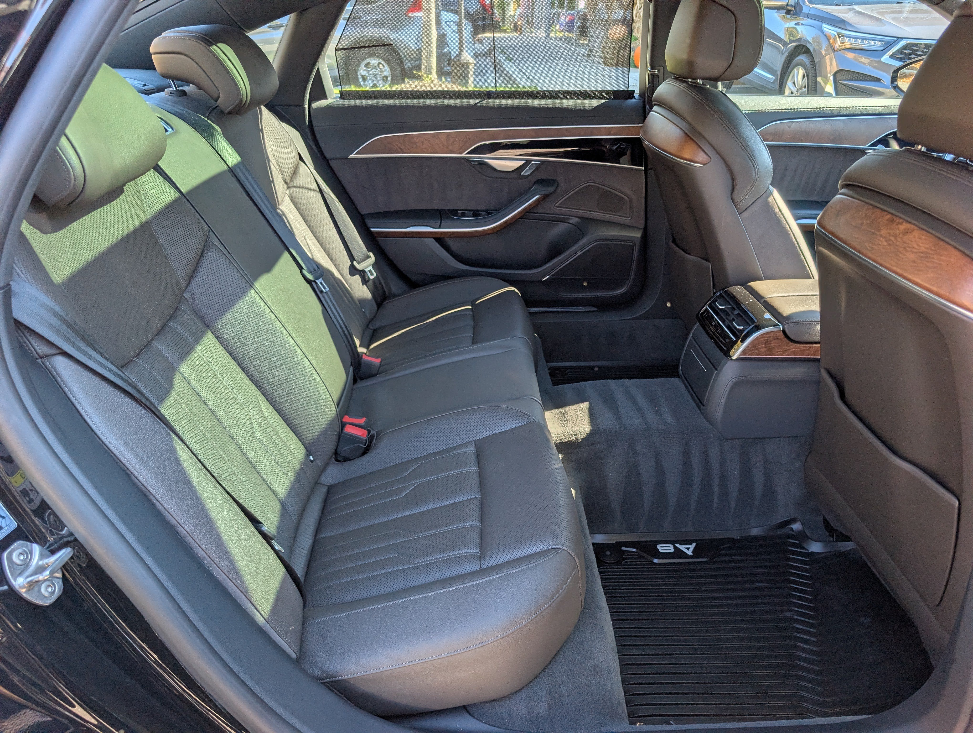 Used 2023 Audi A8 L 3.0T w/ Executive Package AWD/4WD image 13