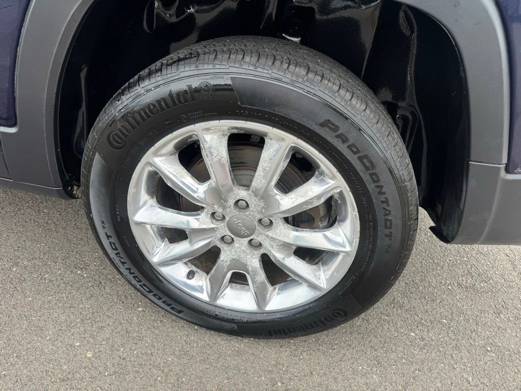 Used 2014 Jeep Cherokee Limited AWD/4WD image 17