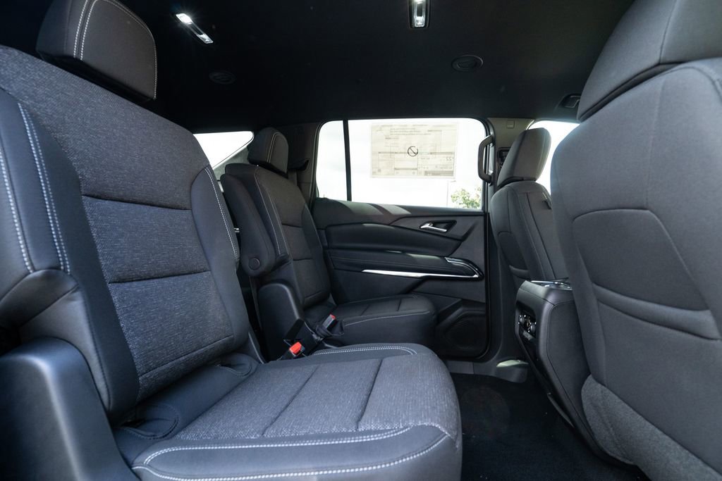 New 2026 Chevrolet Traverse LT image 13