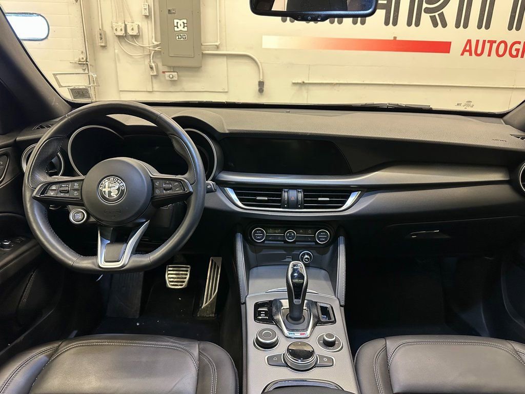 Used 2024 Alfa Romeo Stelvio Ti w/ Active Assist Plus Package AWD/4WD image 29