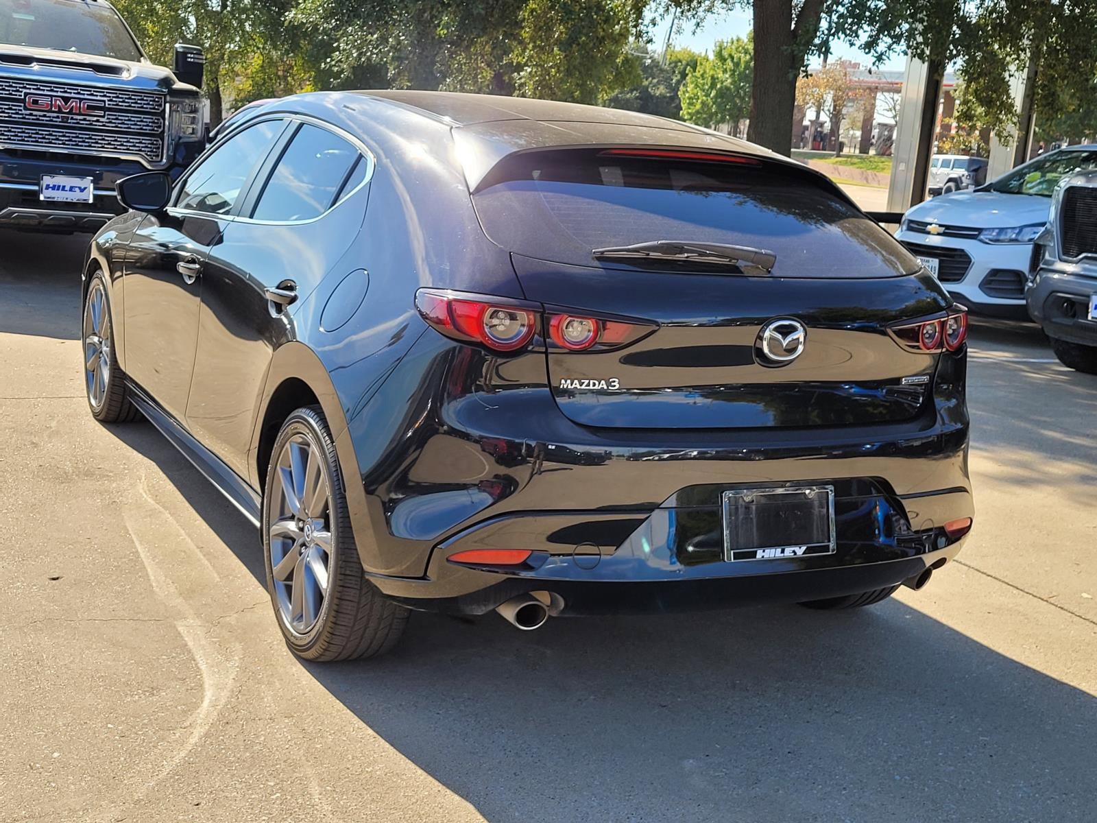 Used 2019 MAZDA MAZDA3 Hatchback FWD image 3
