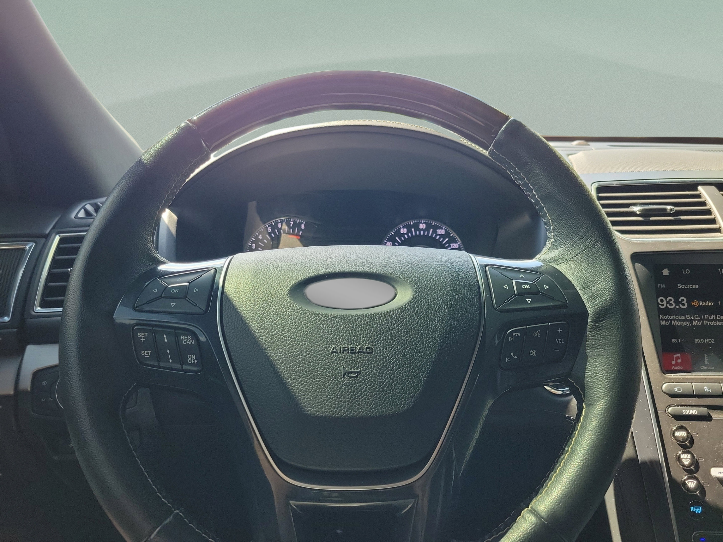 Used 2019 Ford Explorer Platinum AWD/4WD image 22