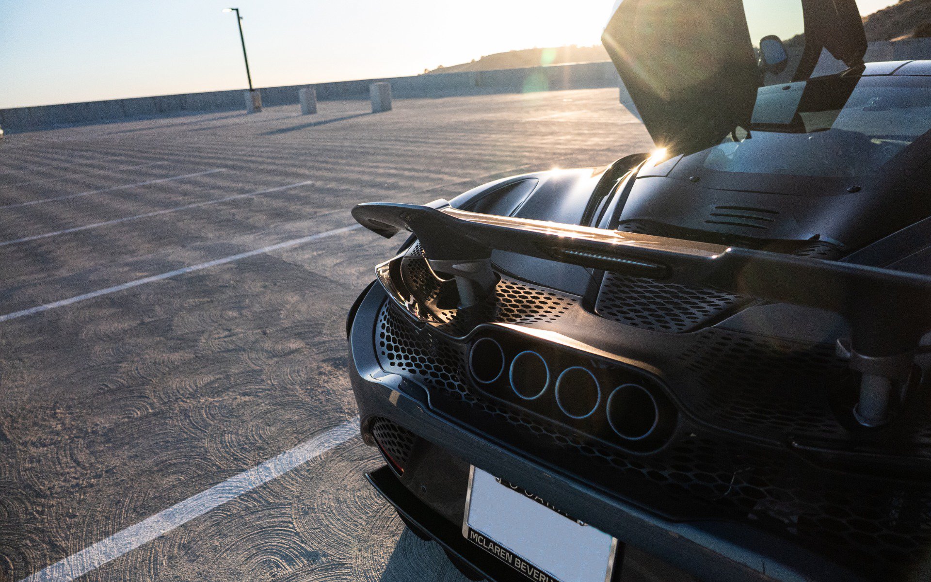 Used 2021 McLaren 765LT RWD image 33