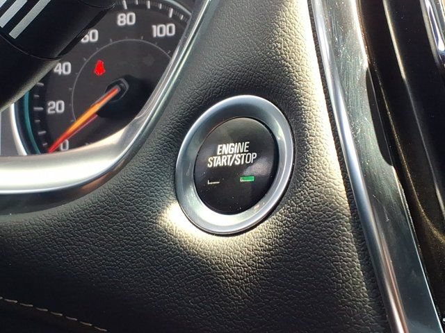 Used 2022 Chevrolet Traverse LT w/ Midnight/Sport Edition FWD image 17