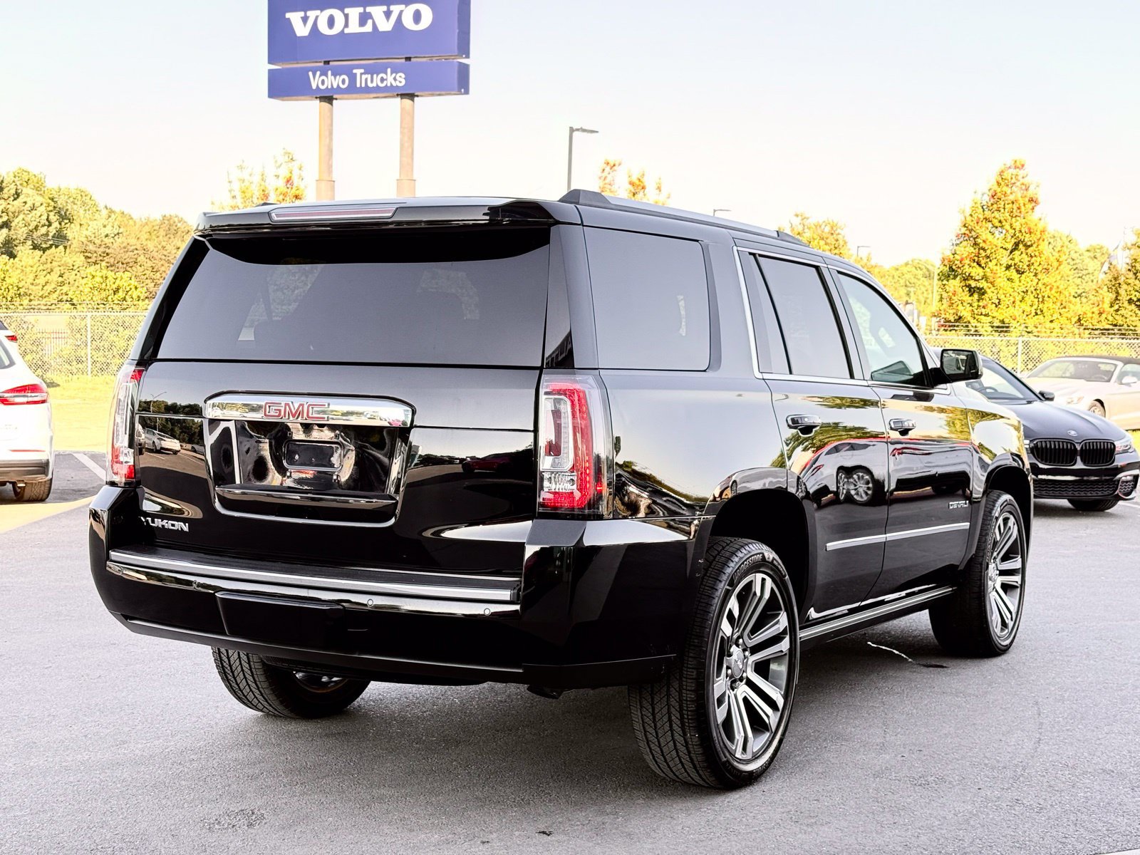 Used 2020 GMC Yukon Denali w/ Denali Ultimate Package AWD/4WD image 8