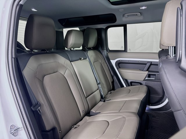 New 2025 Land Rover Defender 110 S AWD/4WD image 25