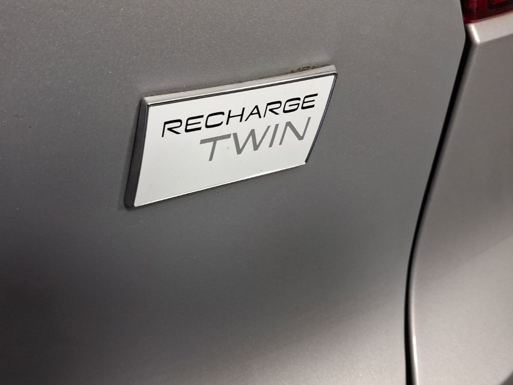 Certified 2023 Volvo XC40 Recharge Plus w/ Protection Package Premier AWD/4WD image 12