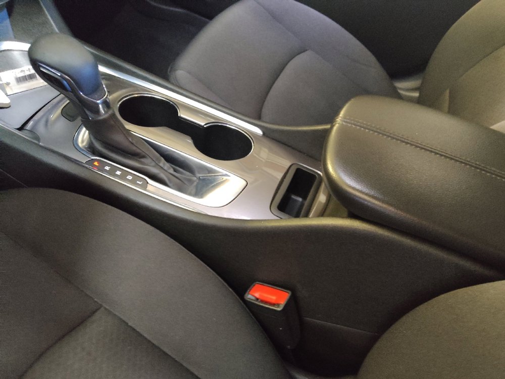 Used 2021 Chevrolet Malibu LT FWD image 26
