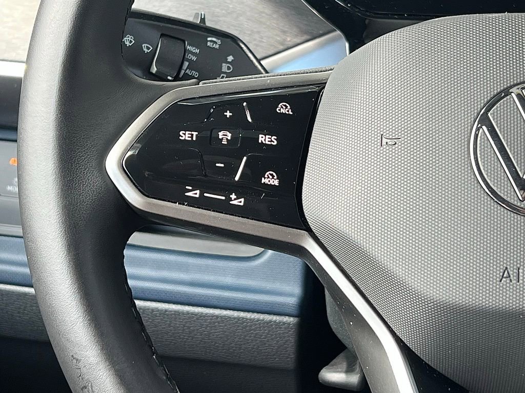 Used 2025 Volkswagen ID. Buzz Pro S image 38