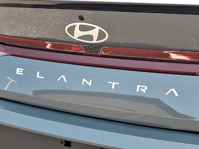 New 2026 Hyundai Elantra SEL Sport FWD image 13