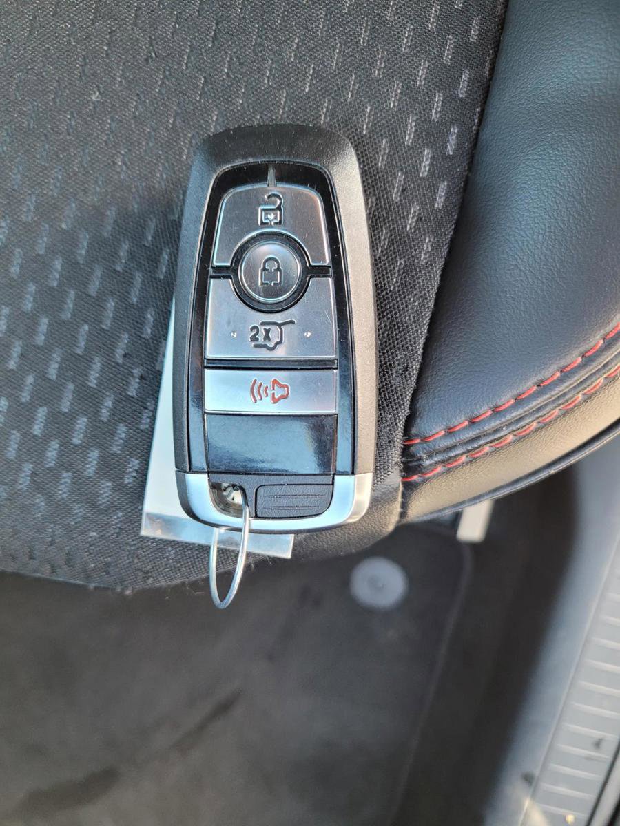 Used 2025 Ford Escape ST-Line image 26