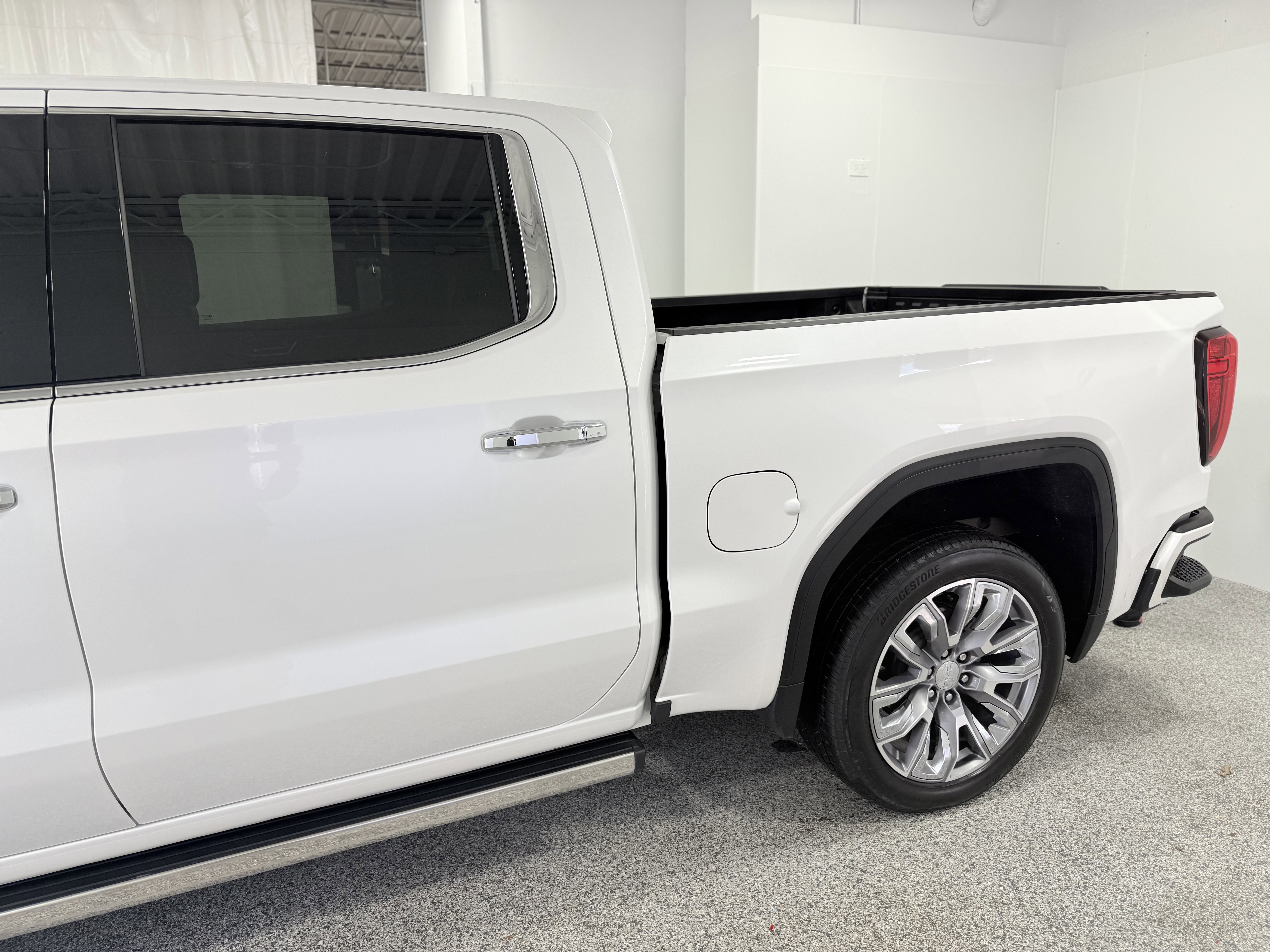 Certified 2022 GMC Sierra 1500 Denali w/ Denali Reserve Package image 5