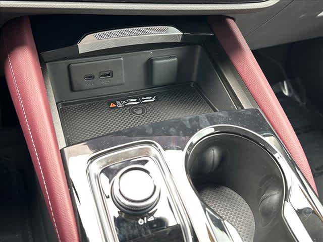 Used 2024 Buick Envision Sport Touring AWD/4WD image 25