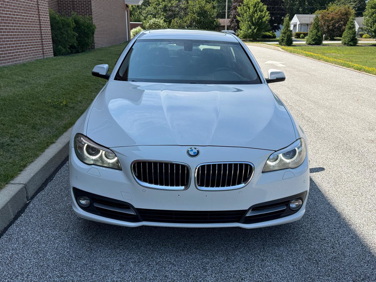 Used 2015 BMW 528i xDrive Sedan AWD/4WD image 2