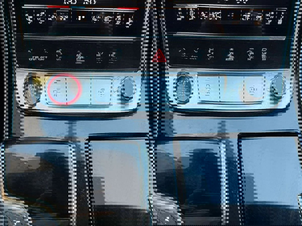 Used 2021 Audi S8 L w/ S8 Executive Package image 51