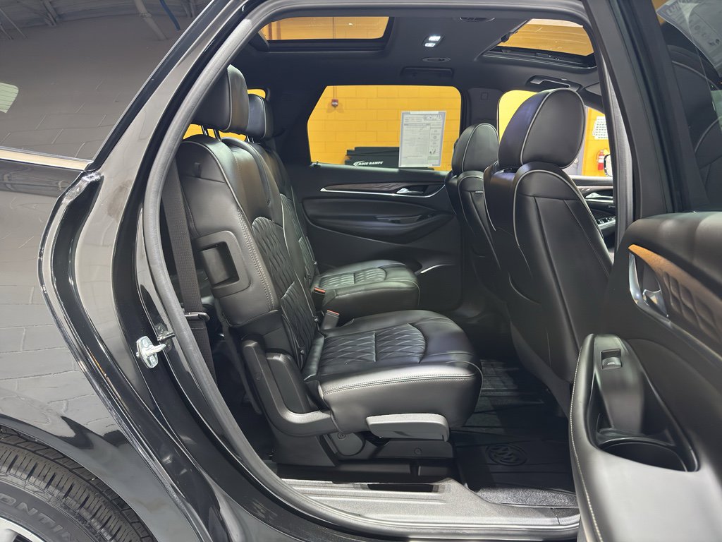 Used 2024 Buick Enclave Avenir w/ Avenir Technology Package image 23