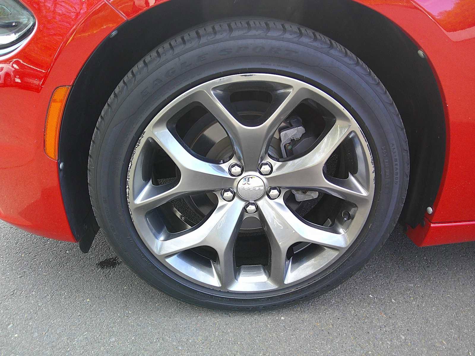 Used 2015 Dodge Charger SXT image 10