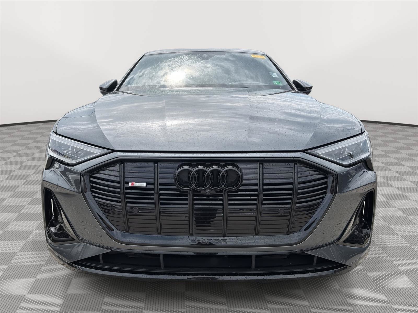 Used 2023 Audi e-tron Prestige w/ Prestige Package AWD/4WD image 8