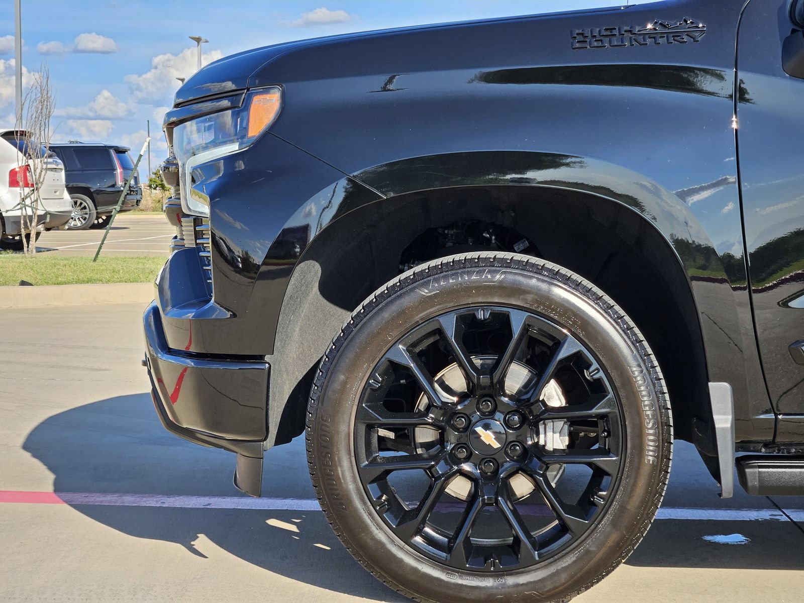 Certified 2025 Chevrolet Silverado 1500 High Country w/ High Country Premium Package AWD/4WD image 12
