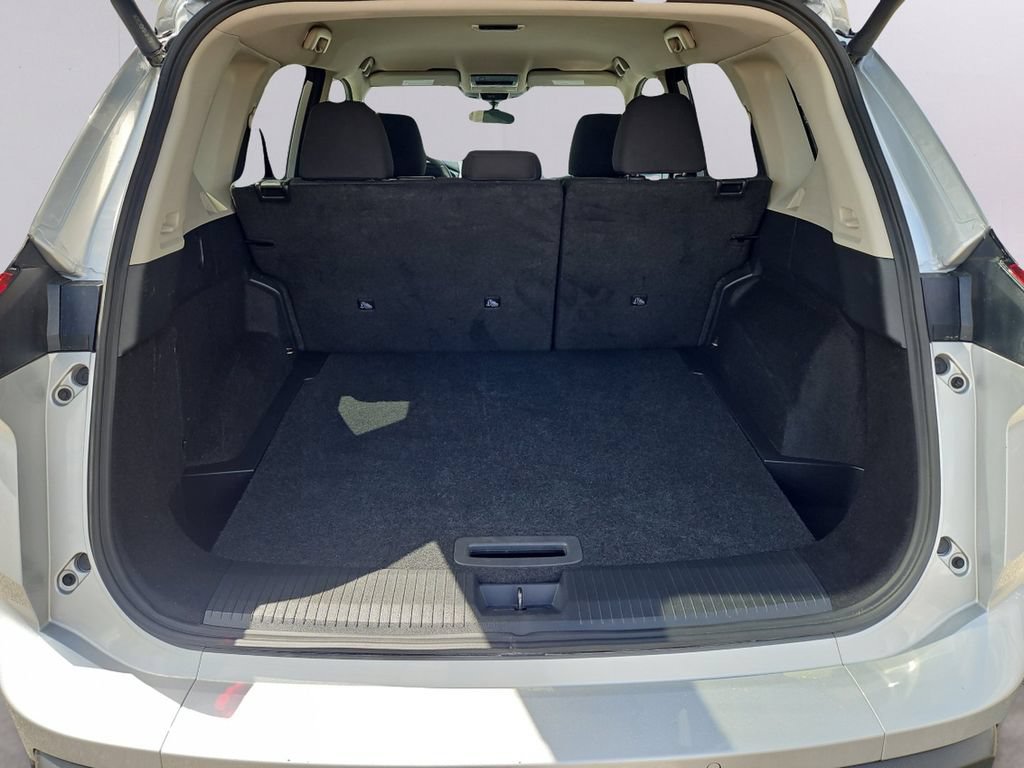 Used 2025 Nissan Rogue SV AWD/4WD image 32