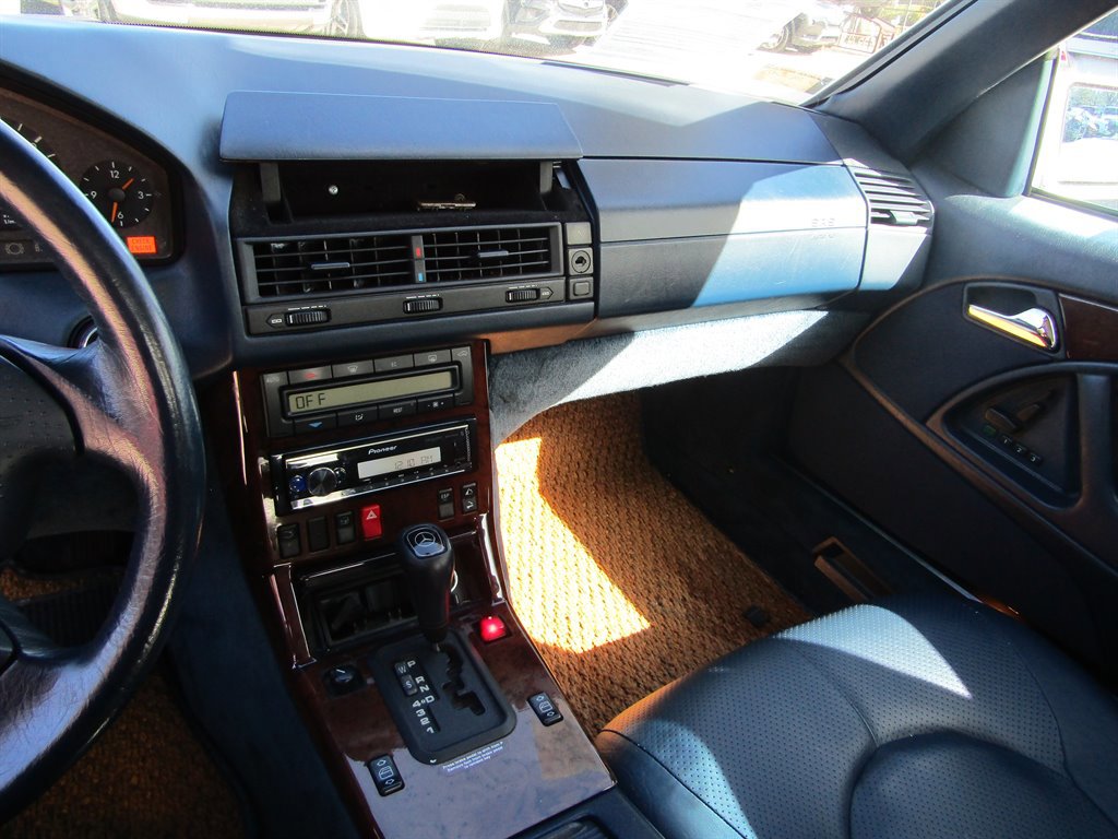 Used 1998 Mercedes-Benz SL 500 image 11