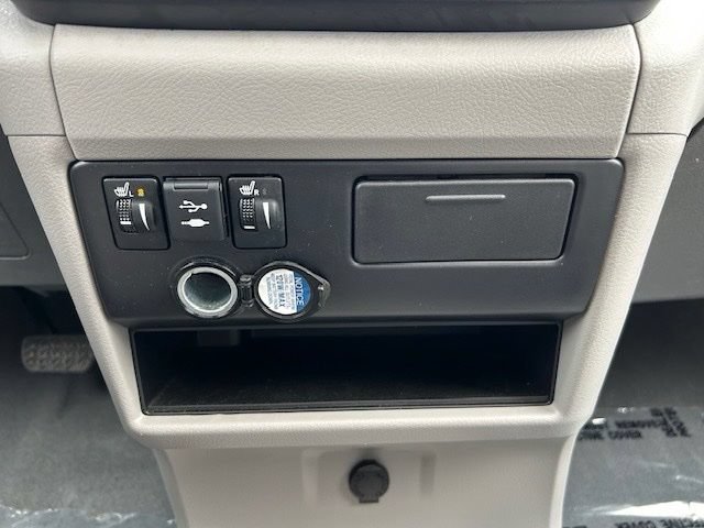 Used 2020 Toyota Sienna XLE w/ XLE Navigation Package AWD/4WD image 24