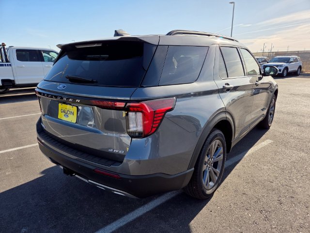 New 2026 Ford Explorer Active w/ Active Comfort Package AWD/4WD image 4