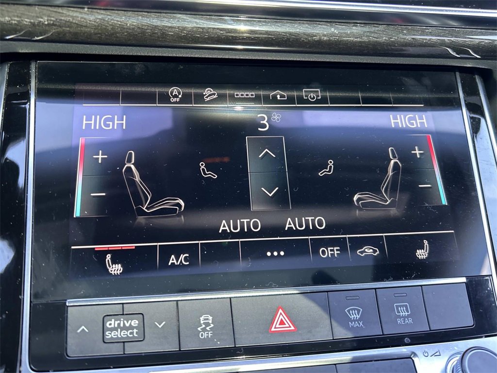 Used 2022 Audi Q7 3.0T Premium image 32