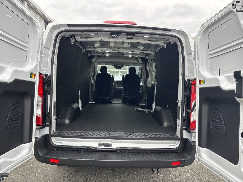 New 2026 Ford Transit 150 Low Roof w/ Load Area Protection Package RWD image 20