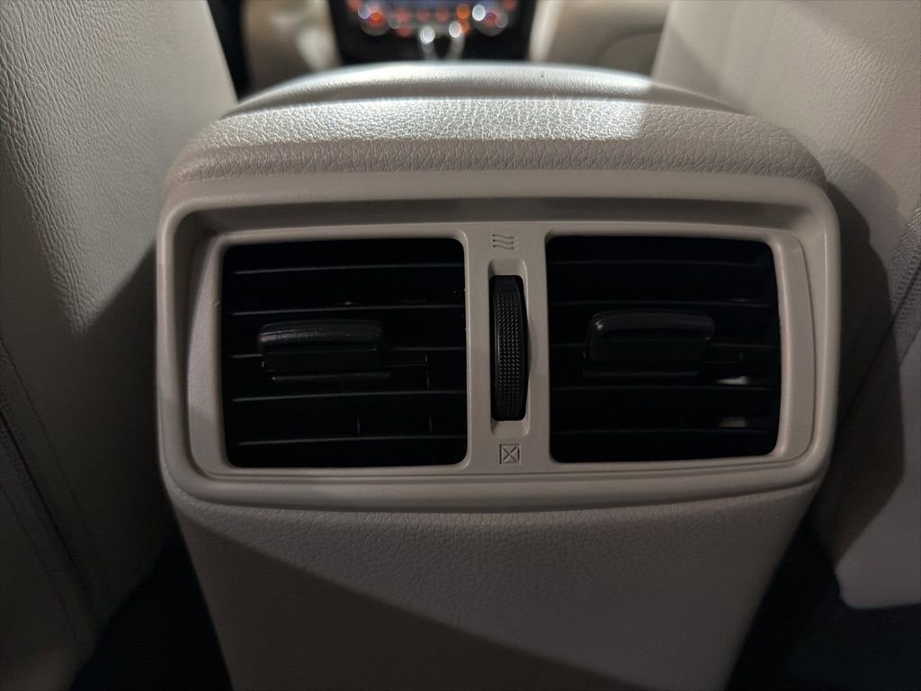 Used 2018 Nissan Rogue Sport SL image 56