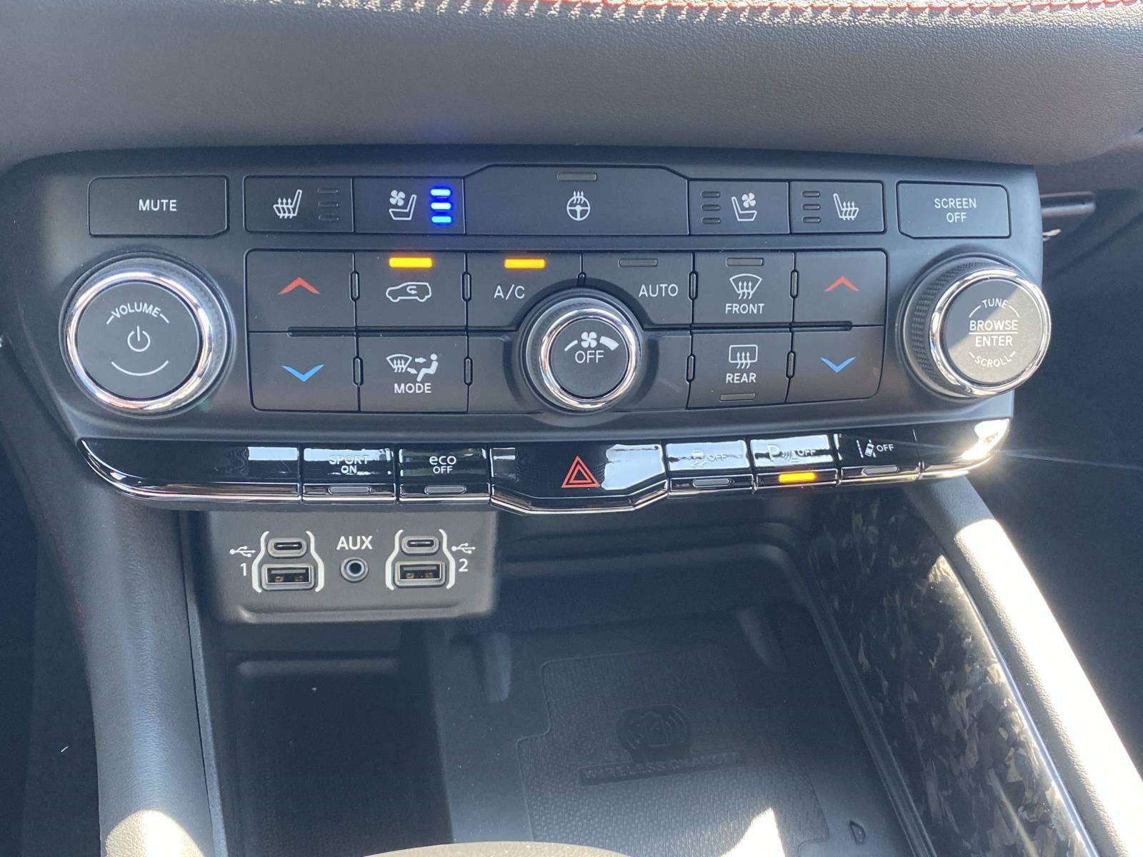 Certified 2024 Dodge Durango R/T image 31