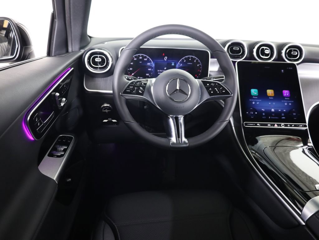 Used 2026 Mercedes-Benz GLC 300 4MATIC image 32