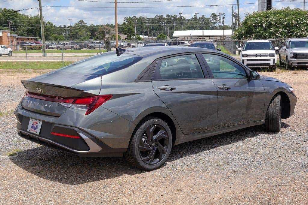 New 2026 Hyundai Elantra Sport FWD image 25